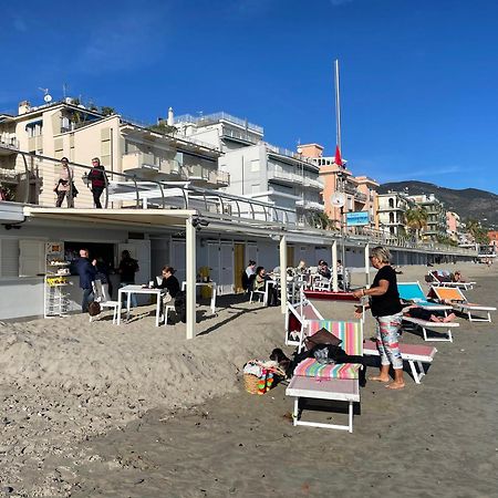 Locanda Kon Tiki Алассио Экстерьер фото